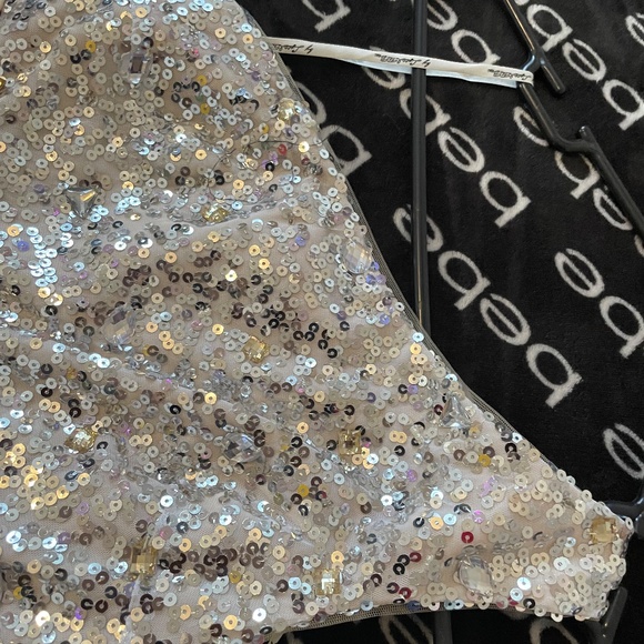 This is a Light In The Box dress - Picture 5 of 11